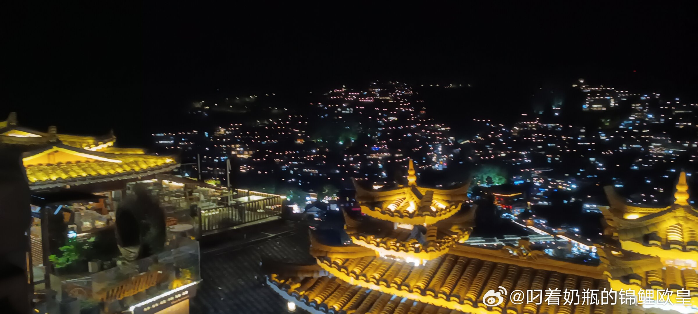 贵州vs山东夜景视频直播,凌晨两点,我蹲在屏幕前差点把手机啃了 贵州vs山东夜景视频直播,凌晨两点,我蹲在屏幕前差点把手机啃了