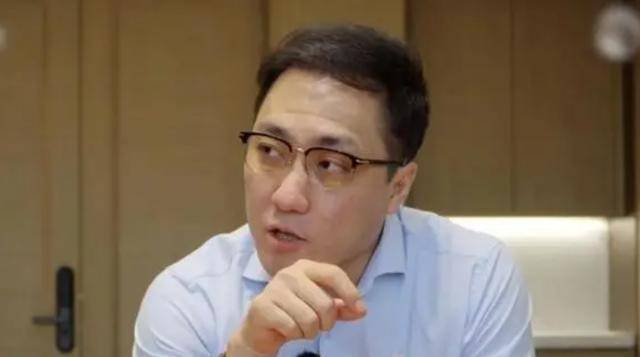 王自如疑似从格力离职,职场变迁与个人成长的双刃剑 王自如疑似从格力离职,职场变迁与个人成长的双刃剑